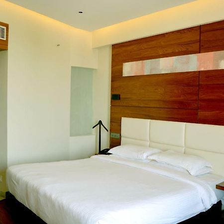 Hotel Rk Residency Tiruppur Exterior foto